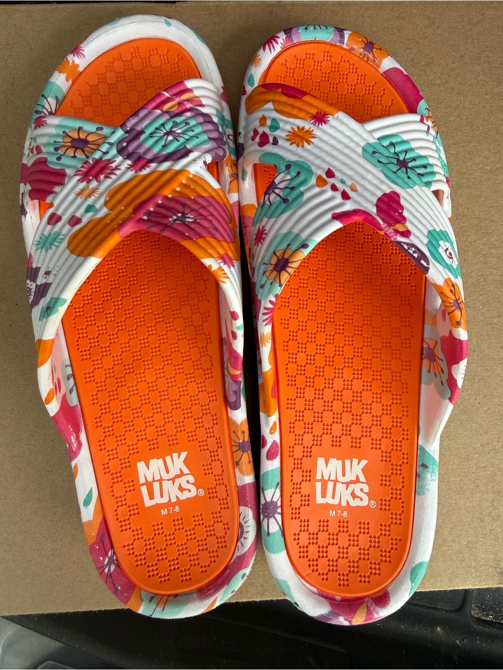 Muk Luks White Floral Print Slide Sandals